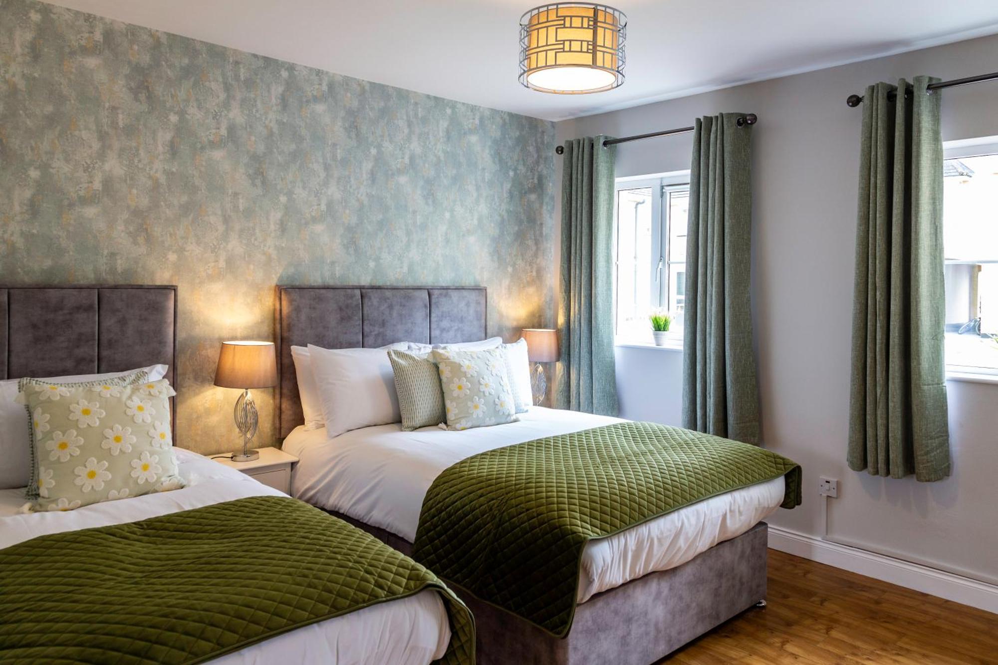 No 1 Killarney Holiday Village Vacation Home Экстерьер фото